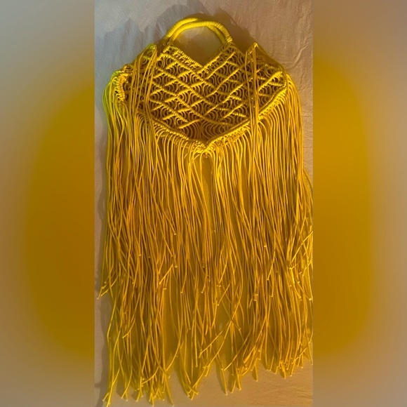 🚨SOLD!!!🚨BOHO Yellow Fringe Macramé Bag NWOT - Picture 2 of 6